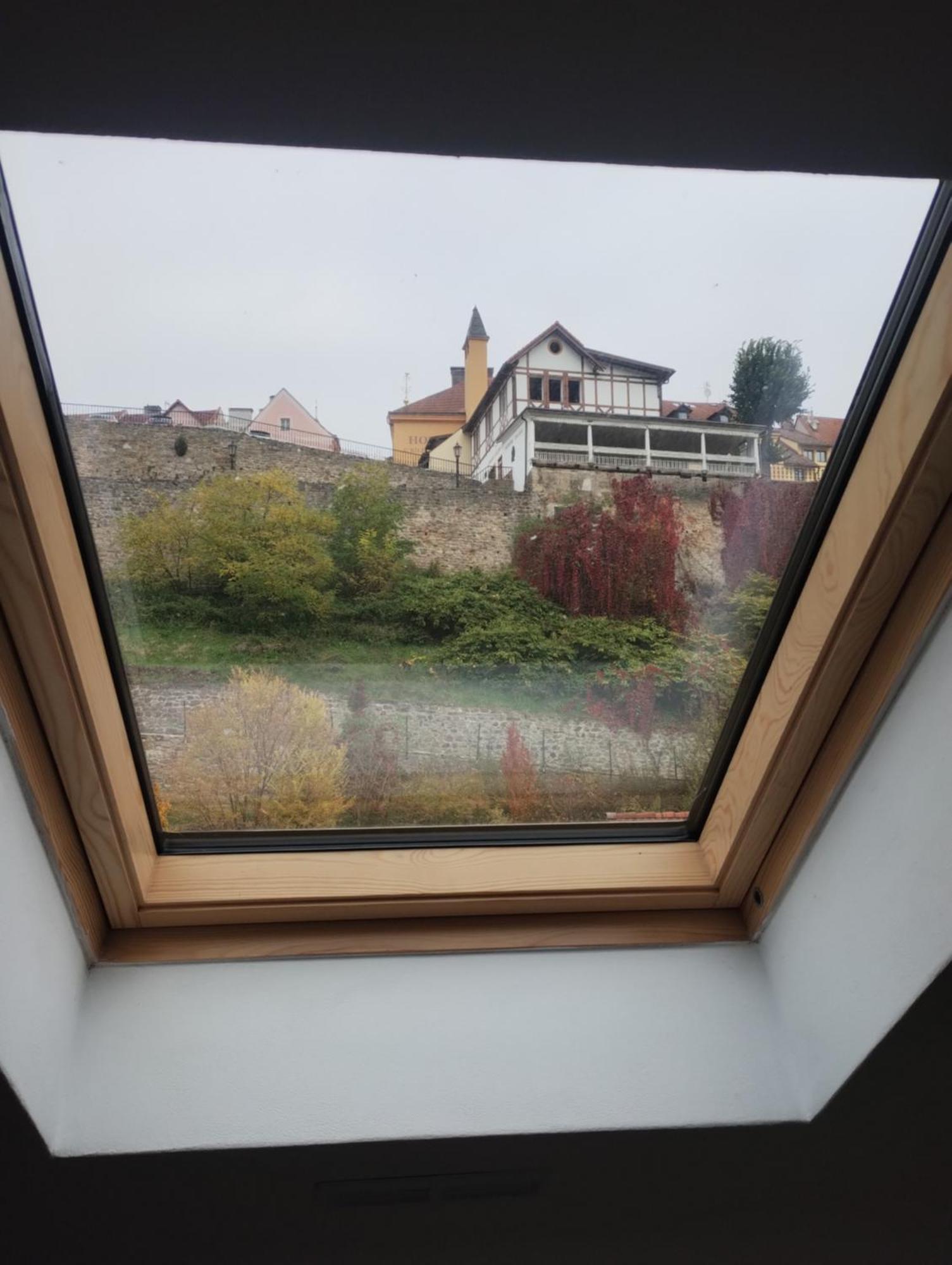 Ubytovani Pod Jezem Loket Bagian luar foto